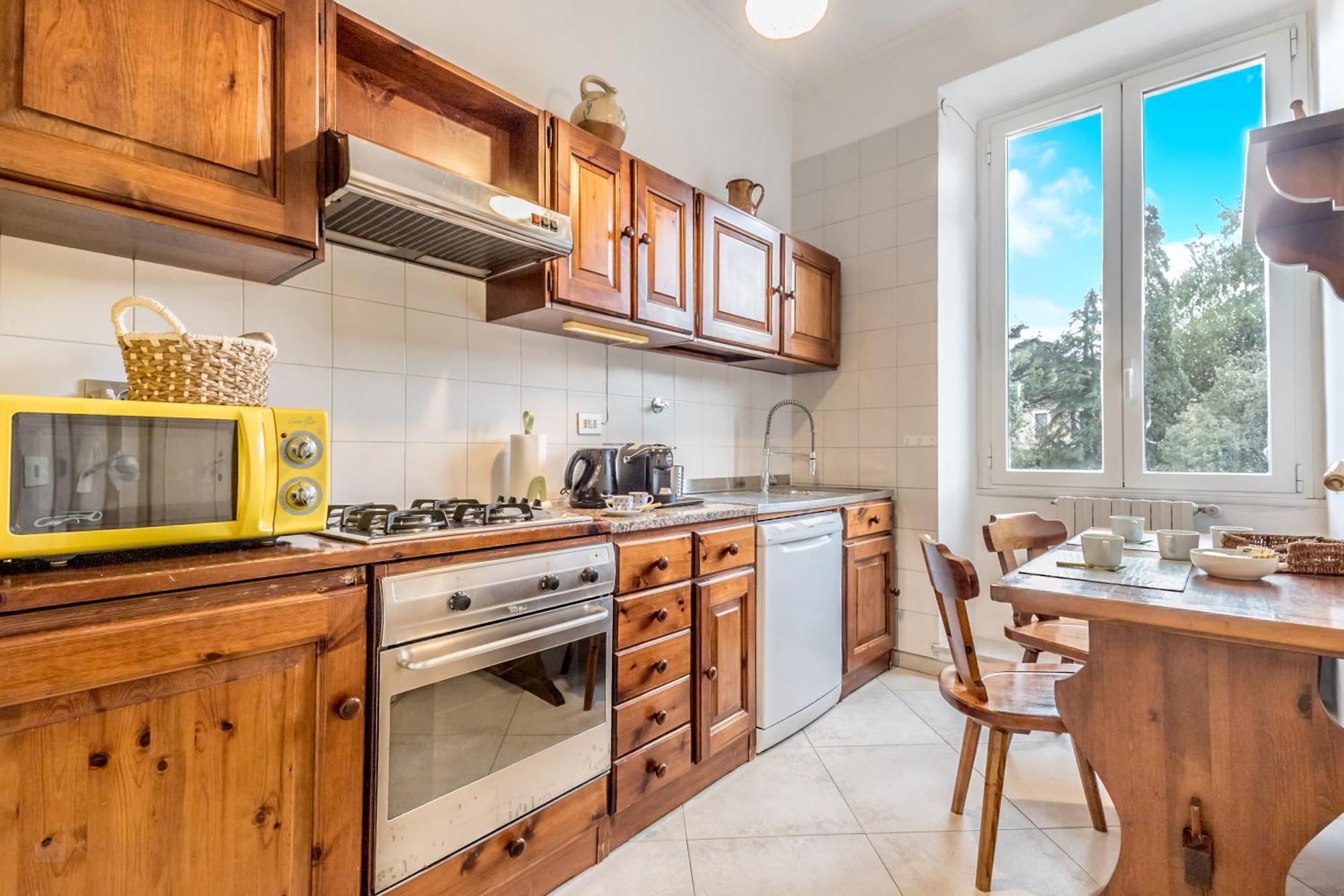 Apartment Emanuele House - Basilica Di San Giovanni By Ghor Rome