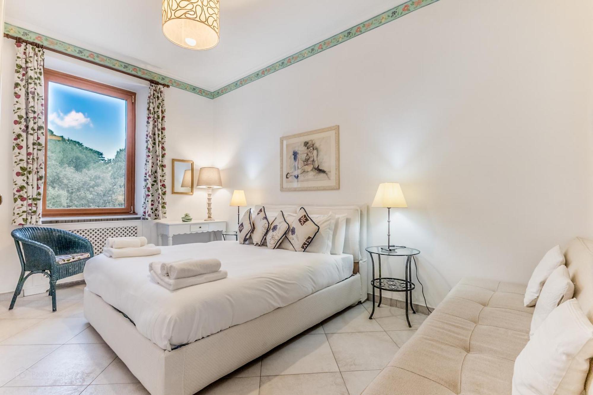Apartment Emanuele House - Basilica Di San Giovanni By Ghor Rome